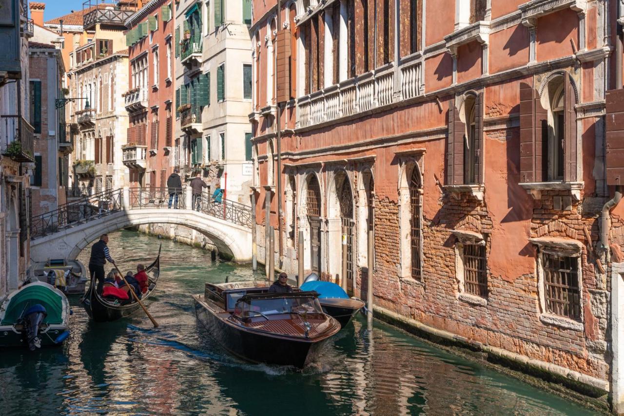 Ve.n.i.ce Cera San Moise * Venedig