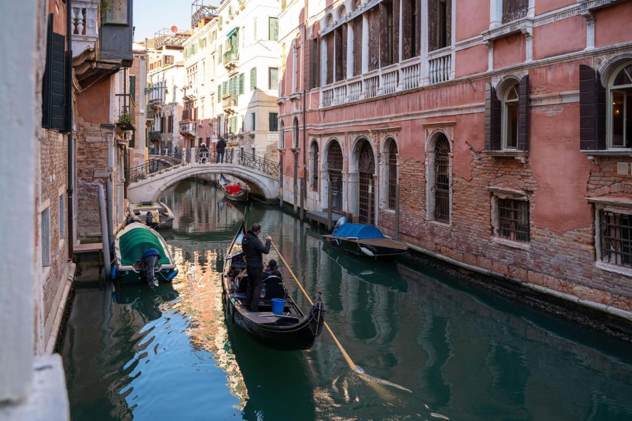 Lejlighed Ve.n.i.ce Cera San Moise Venedig
